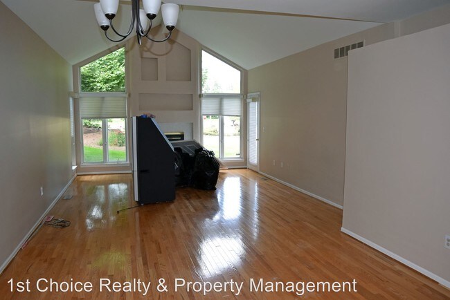 Building Photo - 48557 Lacota Ct