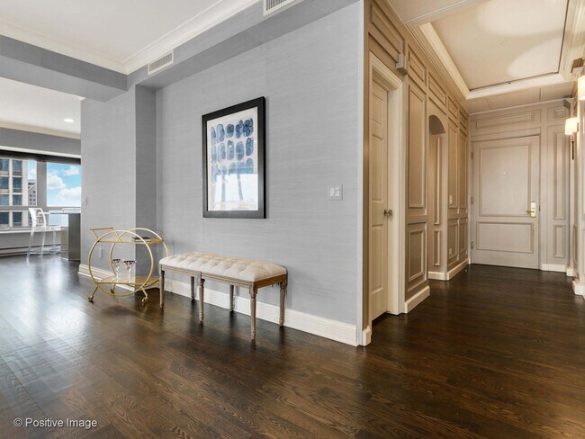 Building Photo - 800 N Michigan Ave