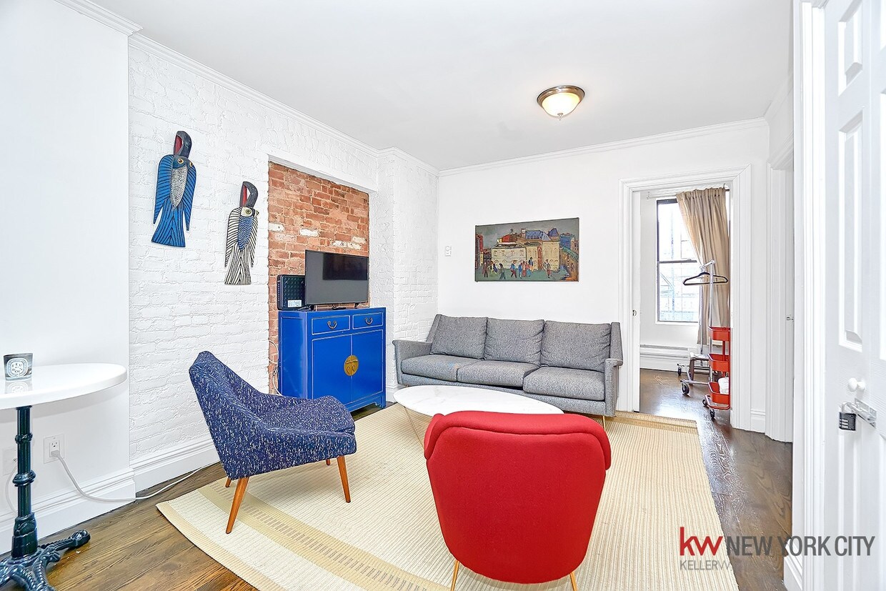 Primary Photo - 174 East 2nd Street