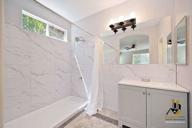 Foto del edificio - 3438 Zalema Way