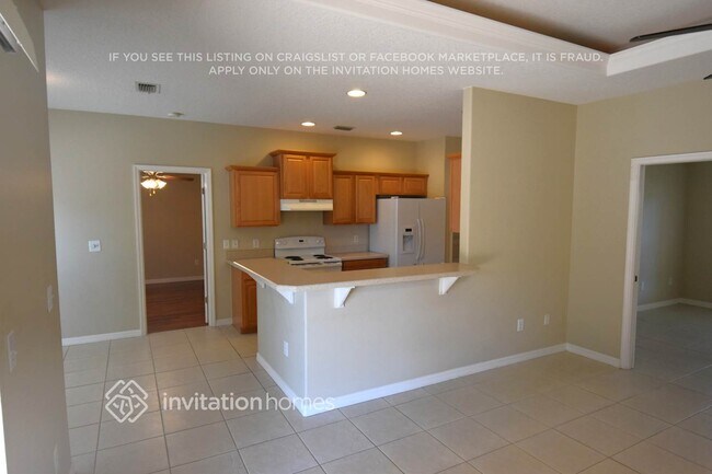 Building Photo - 5528 Oak Hollow Dr