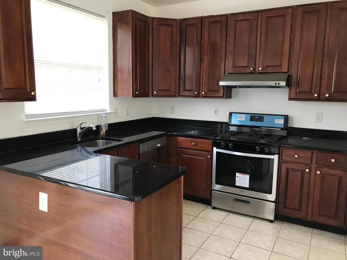 Foto principal - 67 FIELDCREST Dr