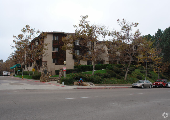 Building Photo - La Jolla Boardwalk