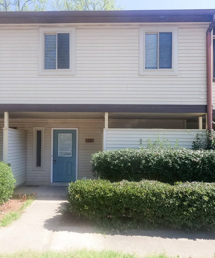 Primary Photo - 100 Buttercup Way