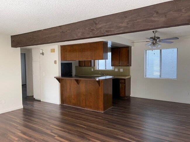 Building Photo - 1411 Manhattan Ave