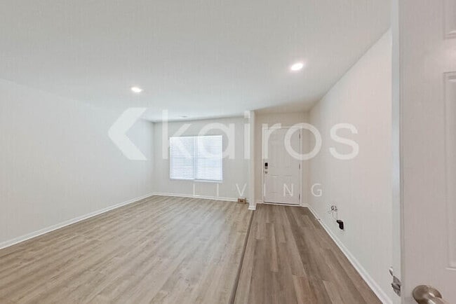 Building Photo - 354 Common Reed Dr