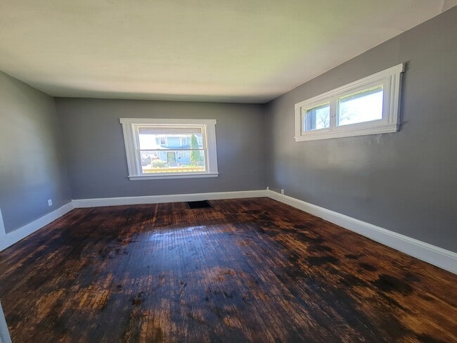Building Photo - 456 Garson Avenue Down