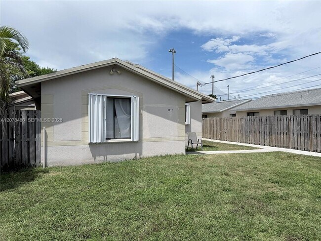 Building Photo - 20110 SW 88th Ct