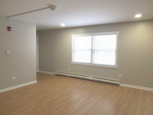 Building Photo - 4713 Elm St