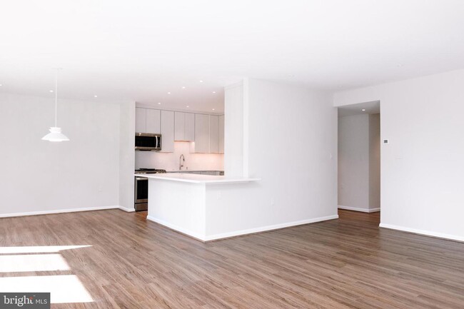Building Photo - 7 Hamill Rd