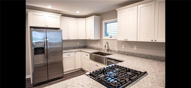 Foto del edificio - 920 N California St