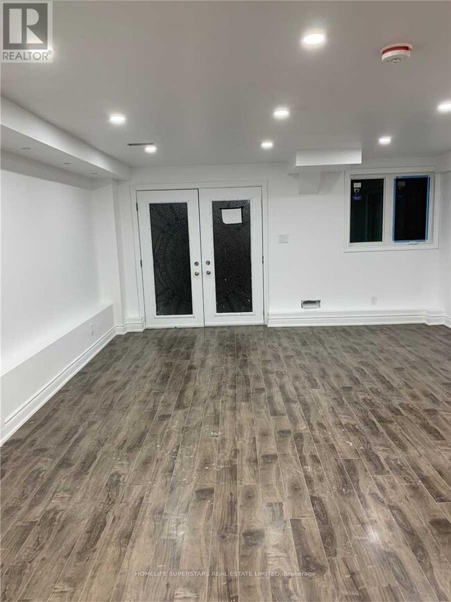 Building Photo - 20 Meltwater Cres