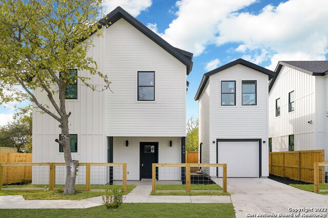 Foto principal - 419 N Mesquite St