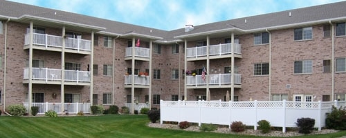 Primary Photo - Havenwood Lake 55+ Living