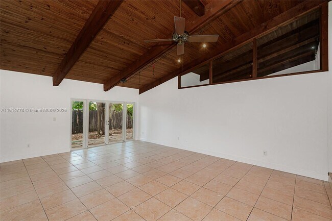 Foto del edificio - 9022 SW 78th Pl