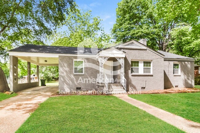 Foto del edificio - 3551 Honeysuckle Rd