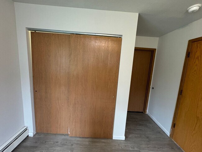 Foto del edificio - 1 BD, 1 BA Apartment Nestled Back on a Cul-de-Sac