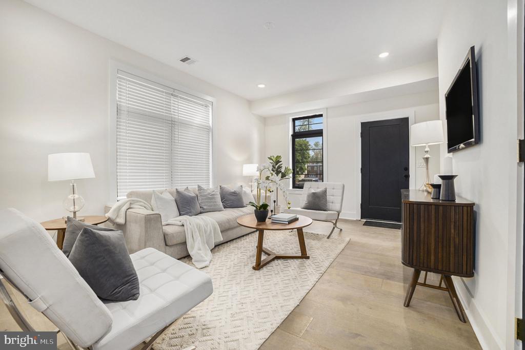 Foto principal - 7519R Ridge Ave