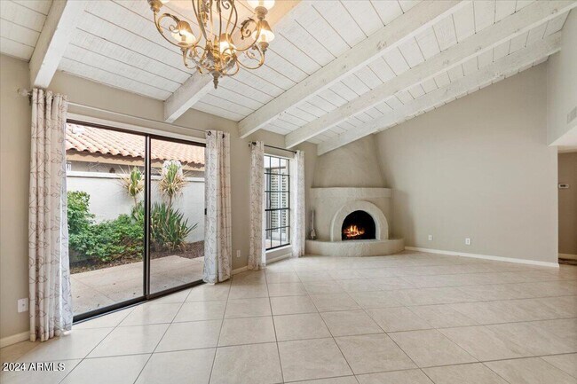 Foto del edificio - 6349 N 78th St