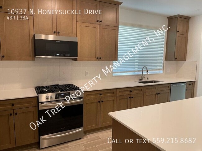 Building Photo - 10937 N Honeysuckle Dr