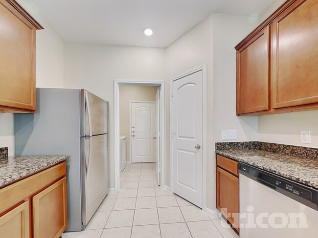 Foto del edificio - 536 Red Dusk Paint Dr