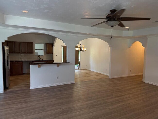 Foto del edificio - 21840 Ann Showers Dr