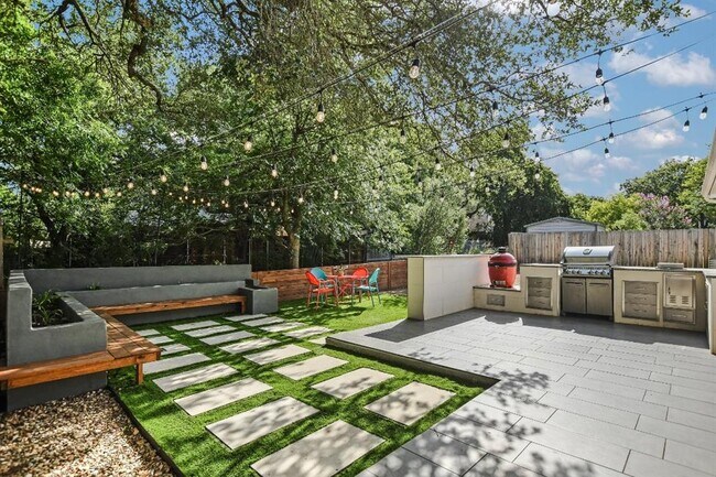 Foto del edificio - 10916 Sierra Oaks