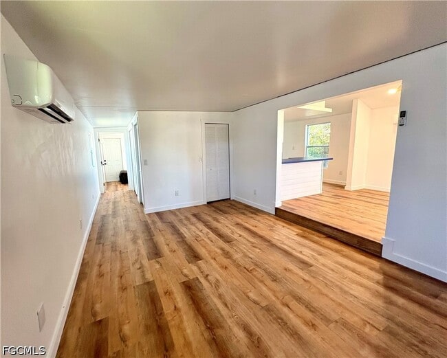 Building Photo - 5675 Pine Island Rd