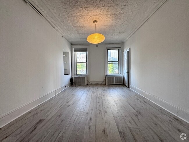 Building Photo - 177 YORK St