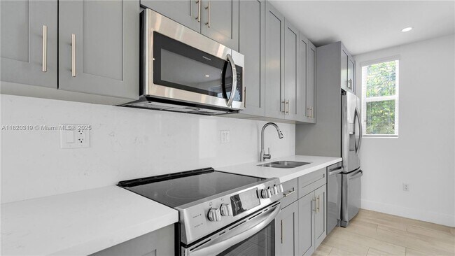 Foto del edificio - 3823 Thomas Ave