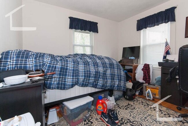 Photo - Awesome 2 bed 1 bath in Brighton.... Don't miss out House
