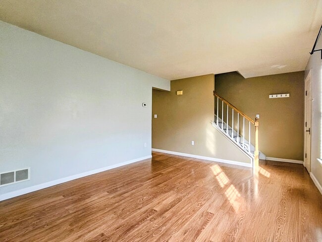 Foto del edificio - 688 Rockwood Dr