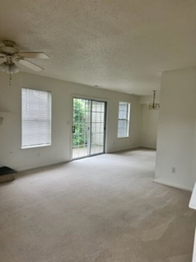 Foto del edificio - 2 Br 2 Bath