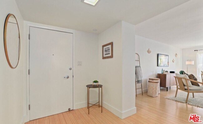 Foto del edificio - 6624 Springpark Ave