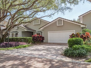 Building Photo - 131 Peppertree Dr