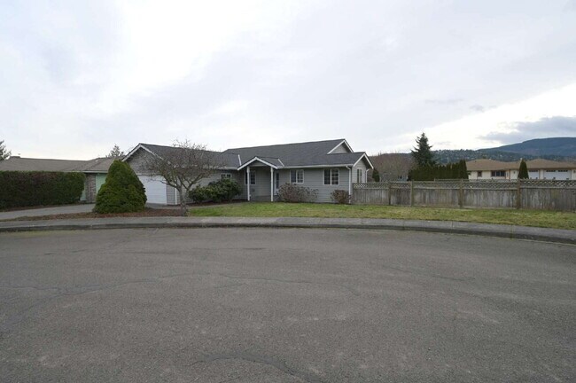 Foto del edificio - 3 bed 2 bath near Carrie Blake Park, in Sequim