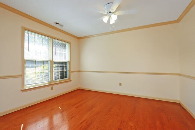 Building Photo - 109 Larkspur Hollow