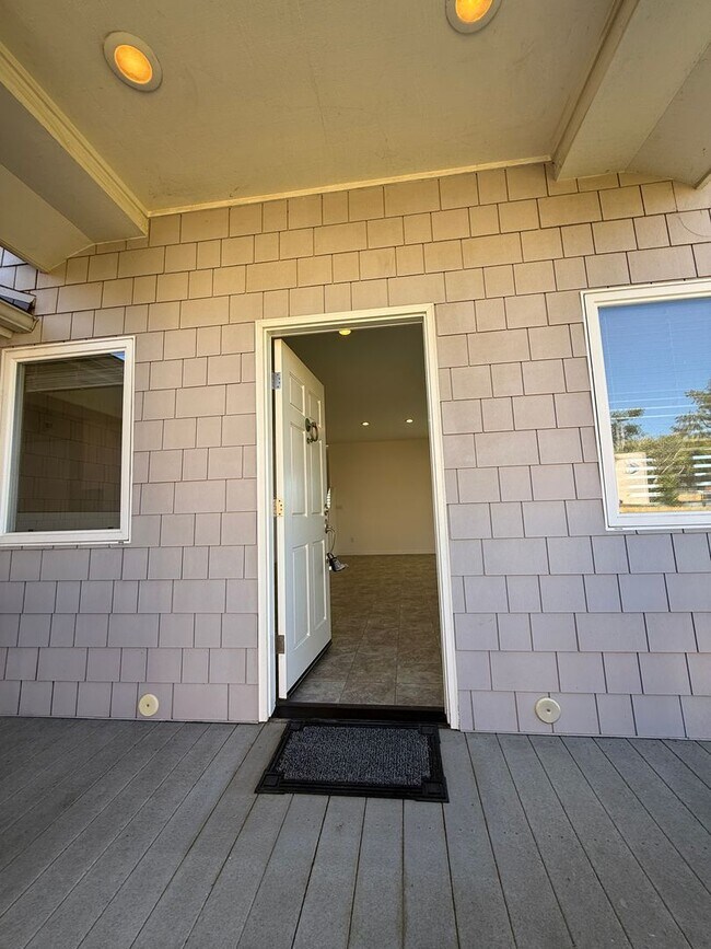 Foto del edificio - Wonderful Spacious Private Home, Above Ventura College