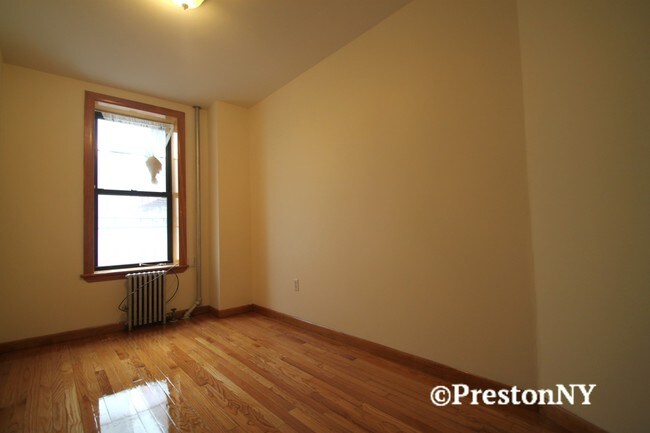 Building Photo - 106 Mulberry St