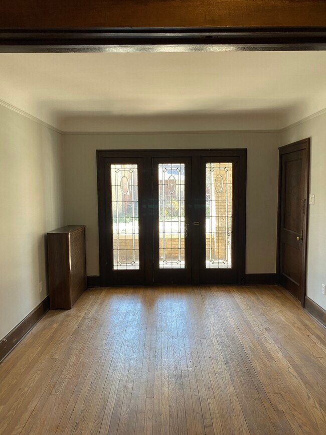 Foto del edificio - 848 Beaconsfield Ave