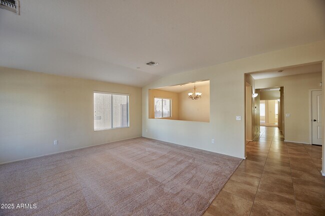 Foto del edificio - 9137 W Kirby Ave