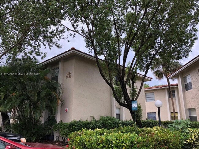 Building Photo - 3286 Coral Ridge Dr