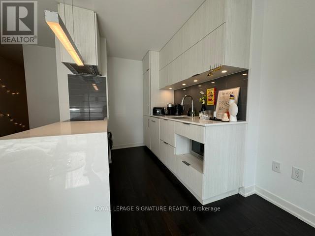 Building Photo - 20 Richardson St