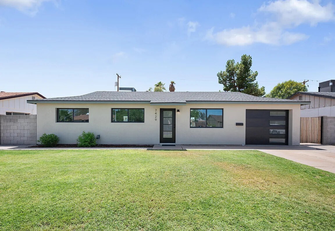 Foto principal - 7429 E Pierce St