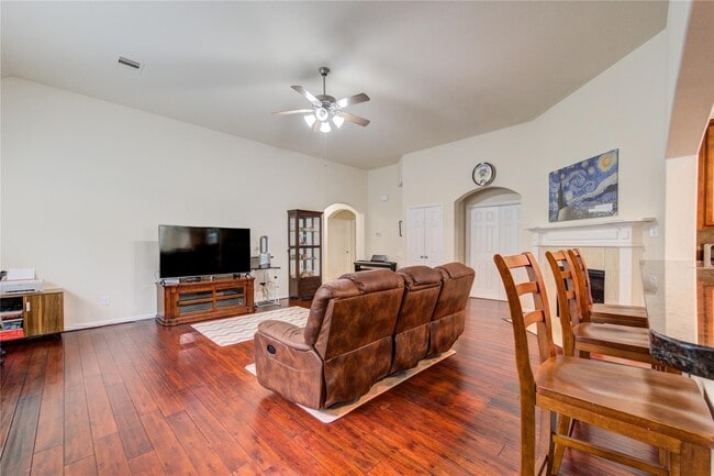 Foto del edificio - 3306 Windsor Ranch Ln