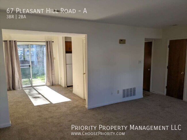 Foto del edificio - 67 Pleasant Hill Rd