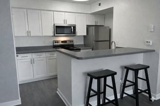 Building Photo - The Point at Naples