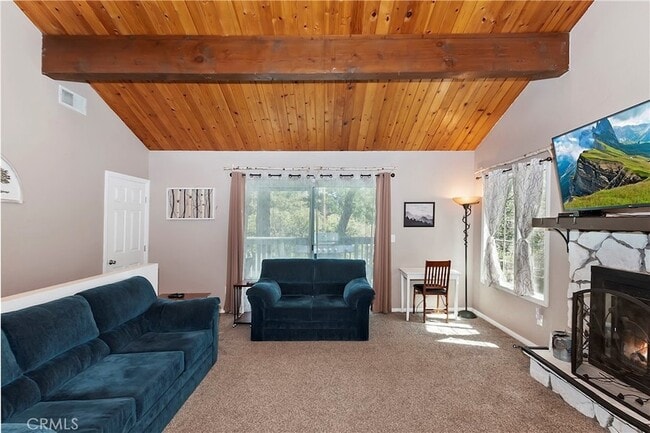 Foto del edificio - 22365 Pine Dr