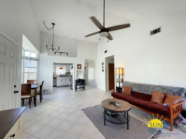 Building Photo - Nice 3 Bedroom Home in Fort Walton Beach