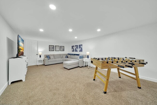 Foto del edificio - 5999 N Pinegrove Dr